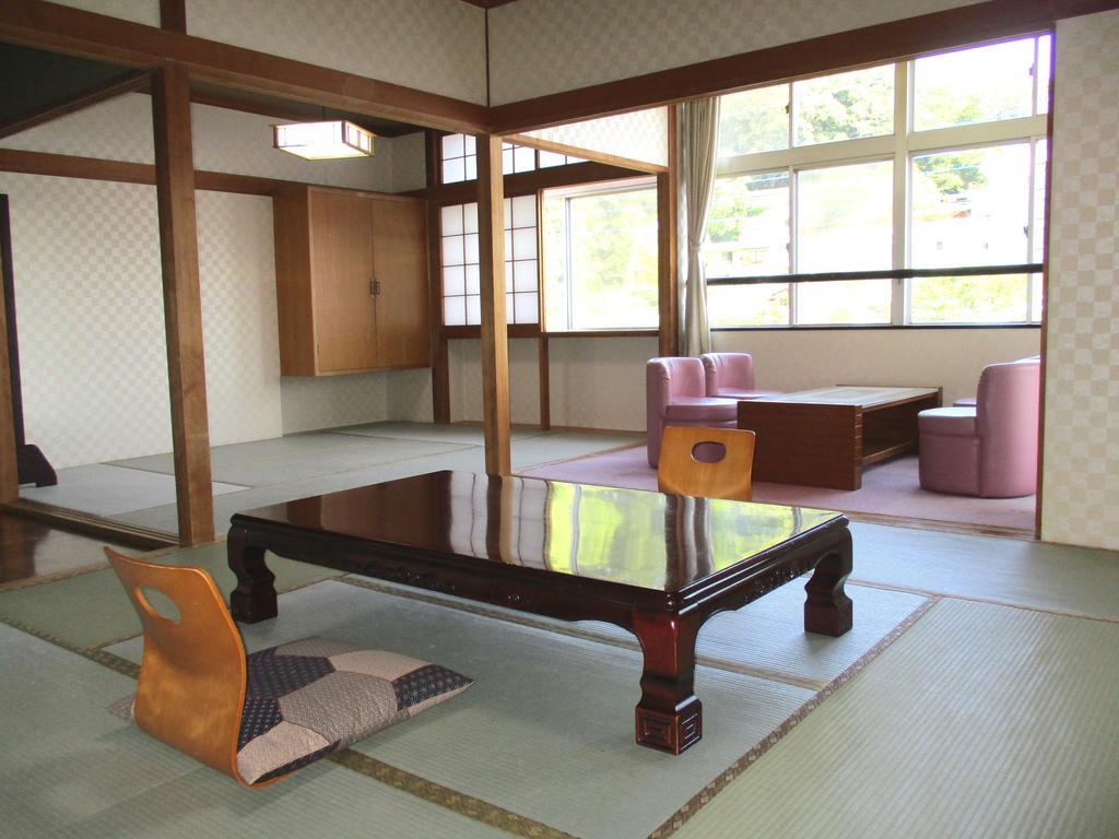 Отель Izunagaoka Onsen Azumaya Izunokuni Экстерьер фото